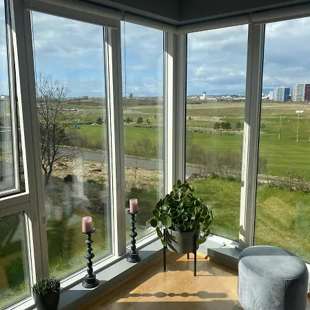 With A View רייקיאוויק