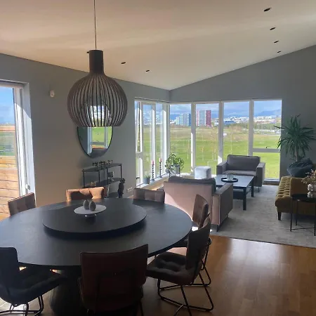 With A View Appartement *